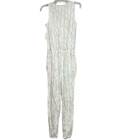 🆕 Daily Ritual Supersoft Terry Sleeveless Scoopneck Jumpsuit Snakeskin Print - Picture 3 of 12